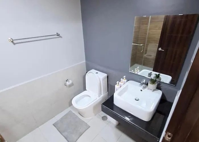 Apartment Mansion 3br Balcony -100sqm -freeparking -pet -moa Manila