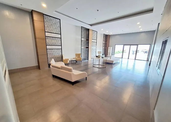 Mansion 3br Balcony -100sqm -freeparking -pet -moa *
