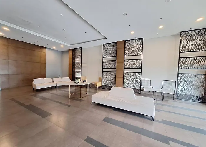 Apartment Mansion 3br Balcony -100sqm -freeparking -pet -moa